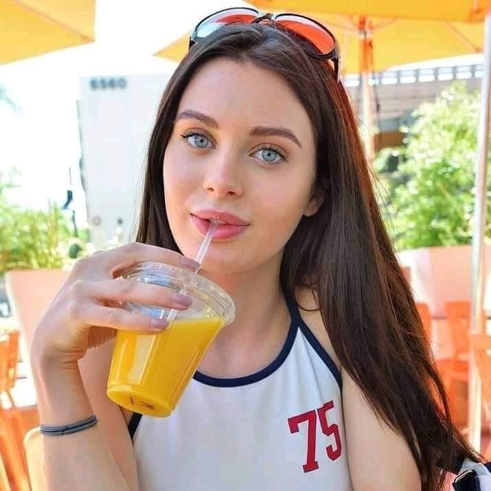 Lana Rhoades Biography: Age, Career & Net Worth