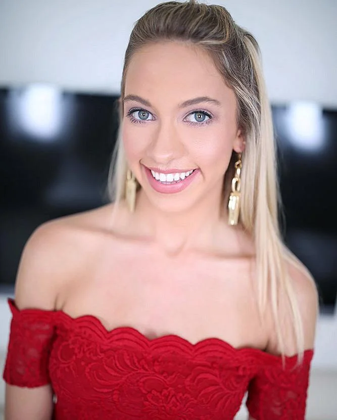 Who Is Khloe Kapri? Age, Career, Height & Net Worth